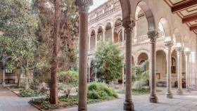 Uno de los patios interiores del edificio central de la Universidad de Barcelona. S'ha Acabat /UB