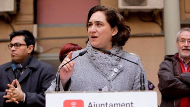 Ada Colau, alcaldesa de Barcelona, ha fichado a Carlos Macías tras las críticas de la PAH con las políticas de vivienda / AJ BCN