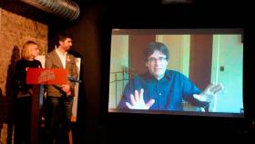 Carles Puigdemont participa en un acto mediante videoconferencia / JXCAT