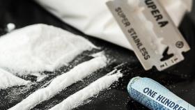 Rayas de cocaína, una de las drogas que llevaba el conductor / PIXABAY