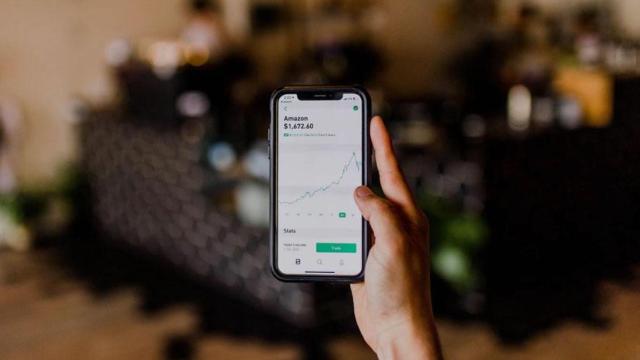 Móvil para acceder a financiación