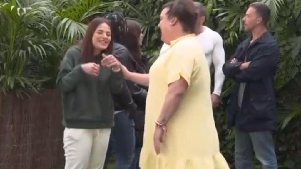 Marta Peñate y Desi Rodríguez en la preconvivencia de 'Supervivientes 2022' / MEDIASET