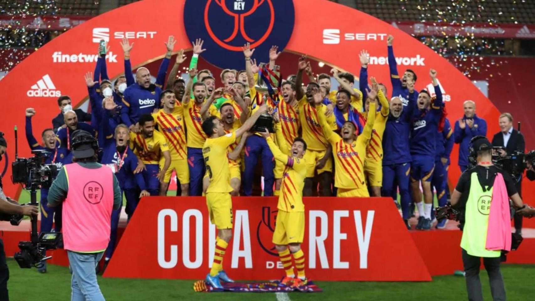 Los jugadores del Barça celebrando la Copa del Rey