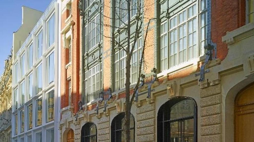 Edificio Cloud en París alquilado por Colonial
