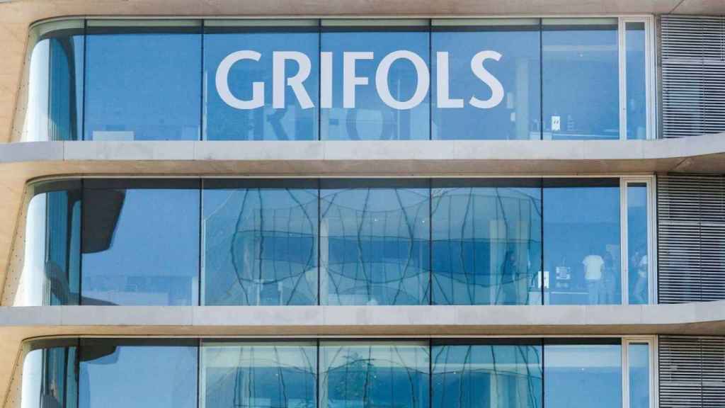 Imagen de la sede de la multinacional Grífols, que ayer se derrumbó en bolsa