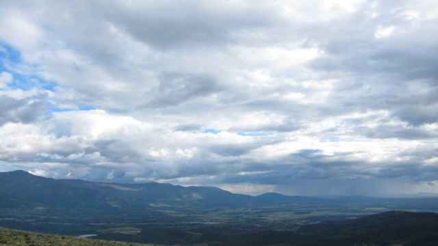 Cielo nublado en el interior de Cataluña