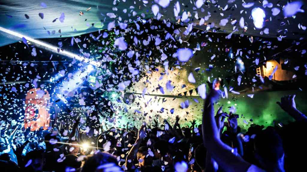 Una sala de fiestas
