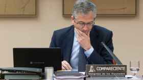 El gobernador del Banco de España, Pablo Hernández de Cos, durante su comparecencia ante la Comisión de Economía, Comercio y Transformación Digital, en el Congreso de los Diputados, a 7 de mayo de 2024, en Madrid