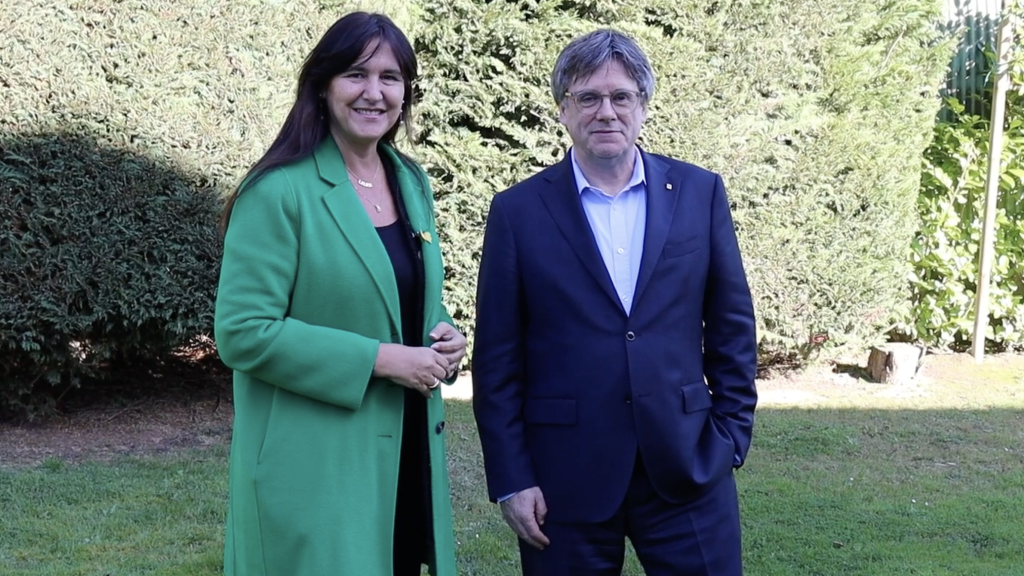 Laura Borràs y Carles Puigdemont, en un encuentro en Bruselas antes del congreso de Calella