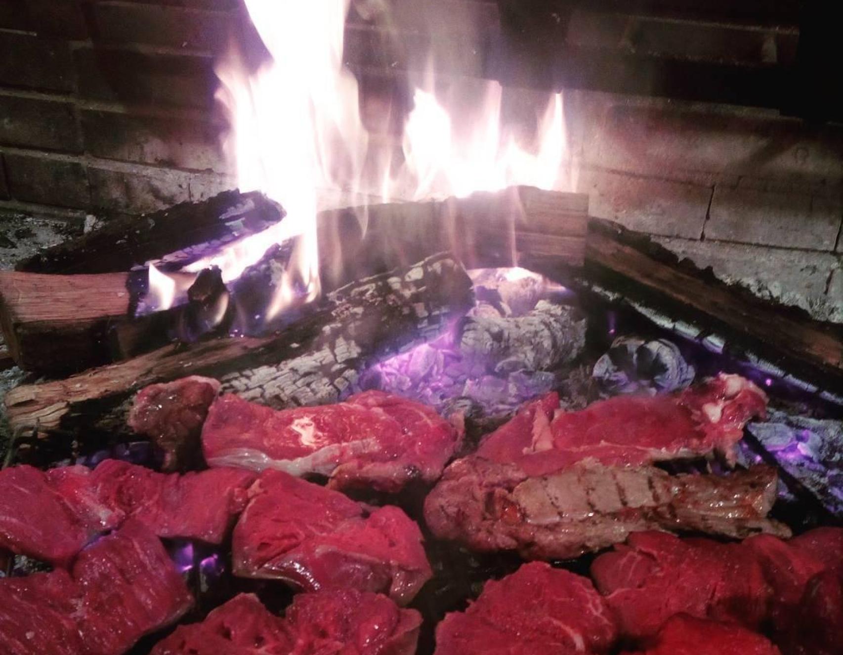 Carne a la brasa