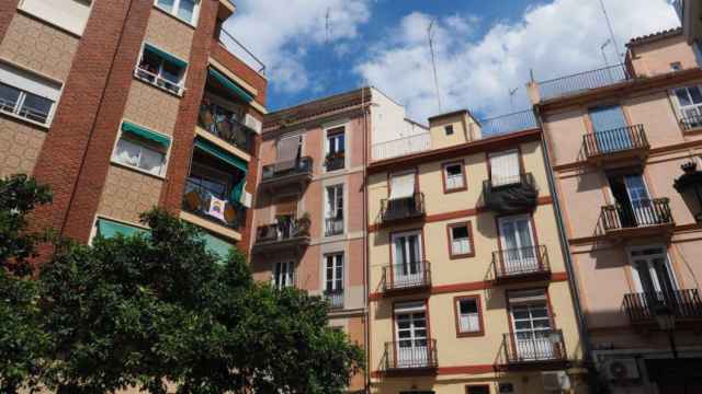 Bloque de viviendas / EP