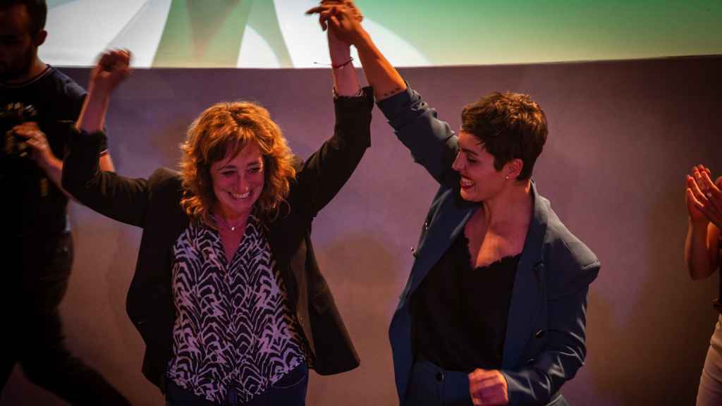 La candidata de EH Bildu a Vitoria, Rocio Vitero (derecha), podría no ser alcaldesa por el pacto PNV-PSE / EH BILDU GASTEIZ