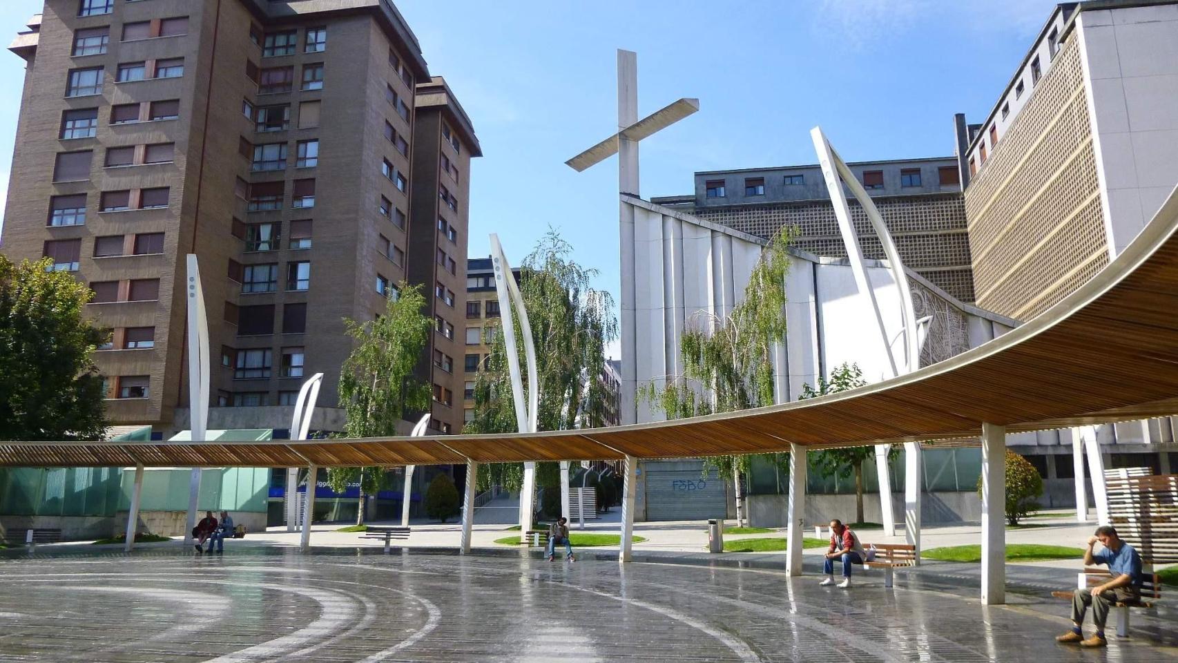 Plaza Indautxu / Wikipedia