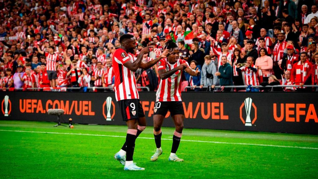 Los hermanos Williams celebran un gol anotado en la Europa League.