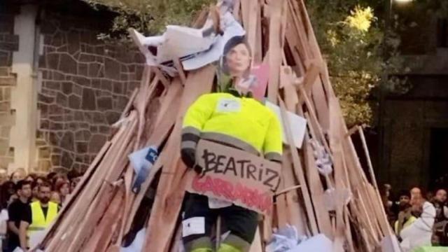Muñeco de la portavoz del PNV en Vitoria, Beatriz Artolazabal