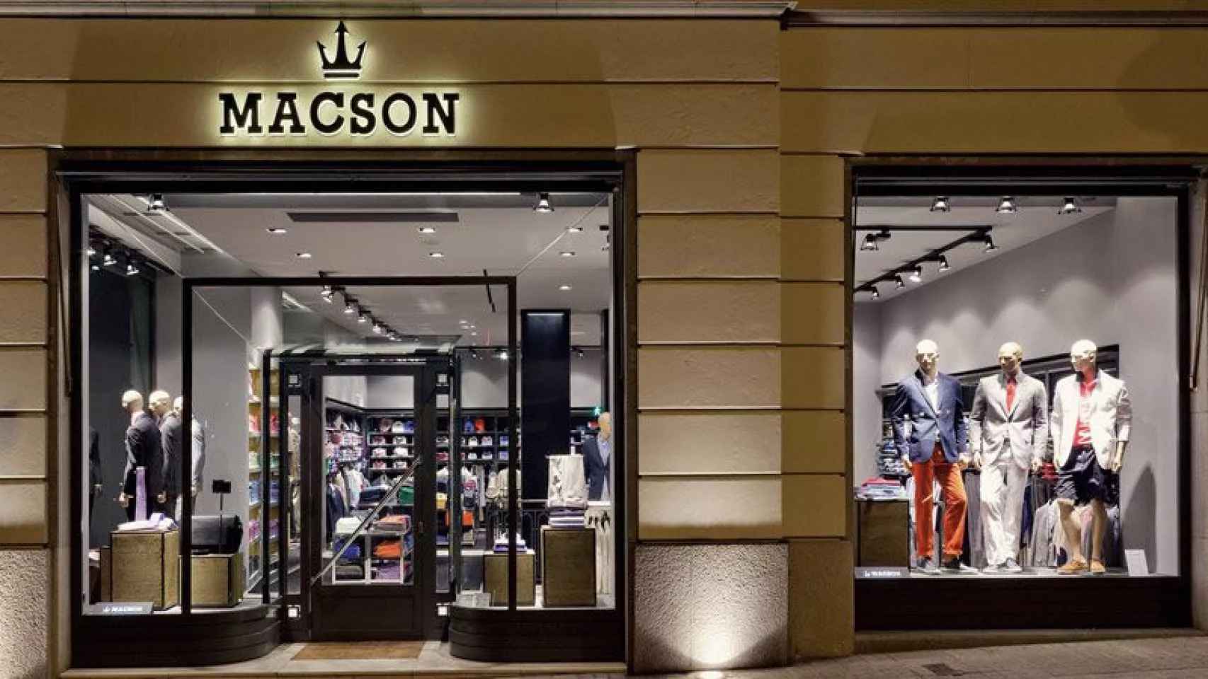 Fachada de una tienda de Macson en Barcelona