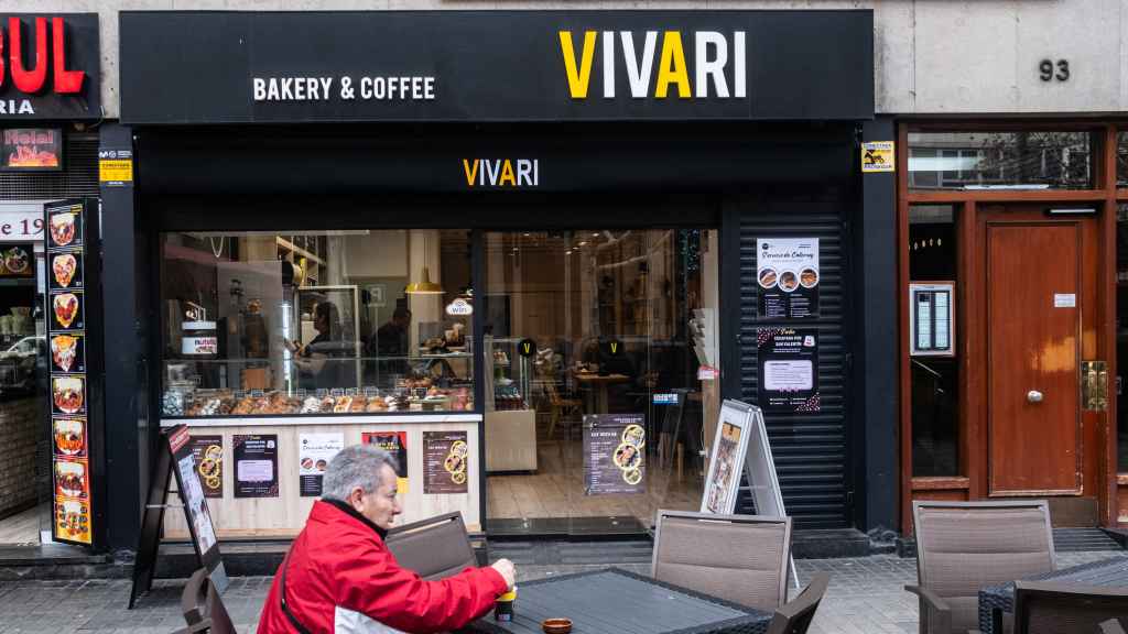 Fachada de una panadería Vivari