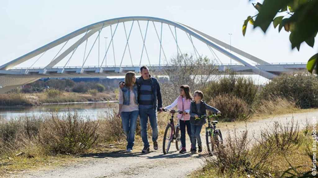 El puente de Nelson Mandela del Prat de Llobregat en una imagen de archivo