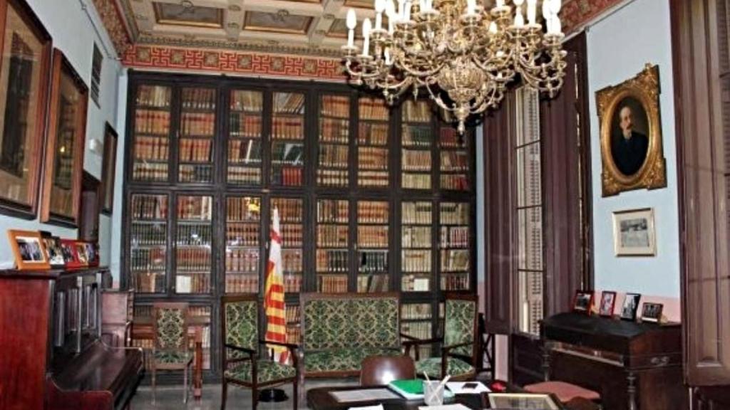 Interior de la biblioteca Arús