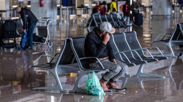 Persona sin hogar del Aeropuerto de Barcelona
