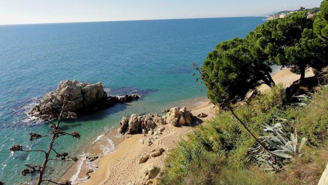 La playa que está entre las mejores de toda Catalunya y enamoró a ‘National Geographic’: a solo media hora de Barcelona
