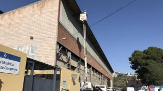 Un edificio municipal de Sant Boi, con amianto todavía por retirar: "Es un peligro"