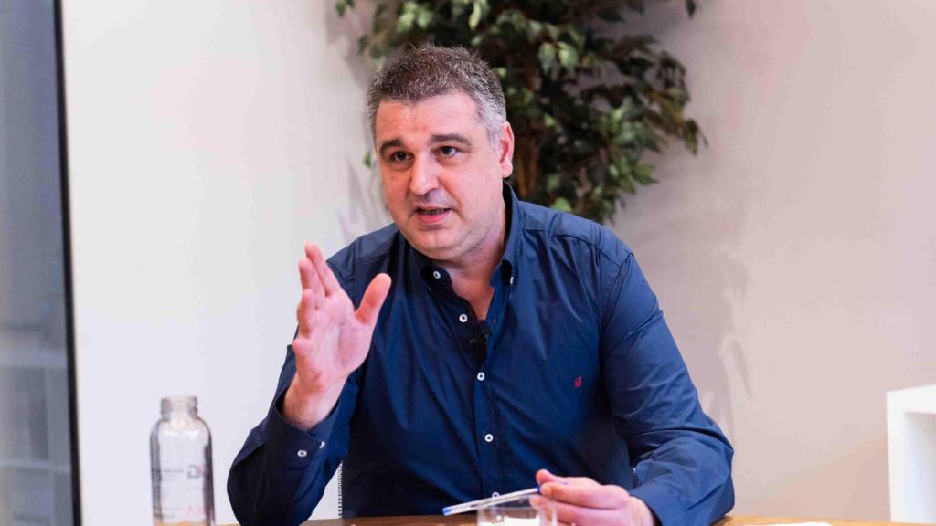 Roger Pallarols durante la entrevista con Metrópoli